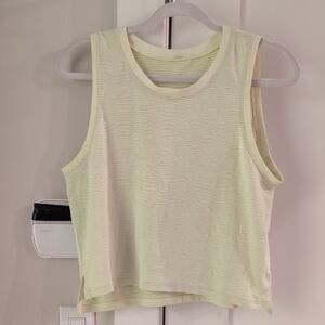 ⭐ Yellow Lululemon Workout Top ⭐